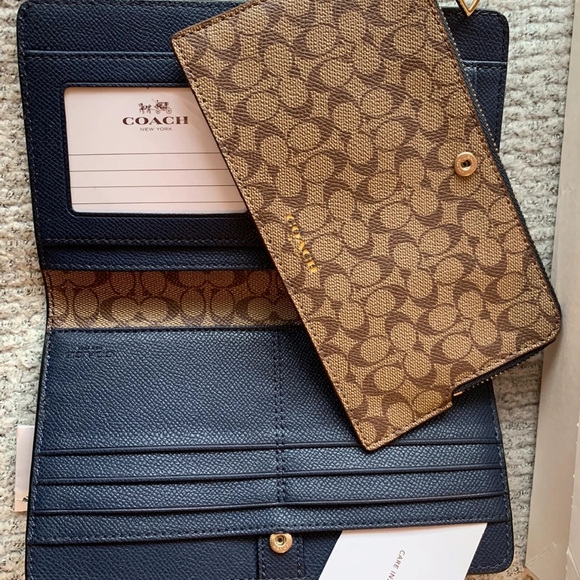 Coach wallet and removable pouch in midnight blue - Picture 3 of 4